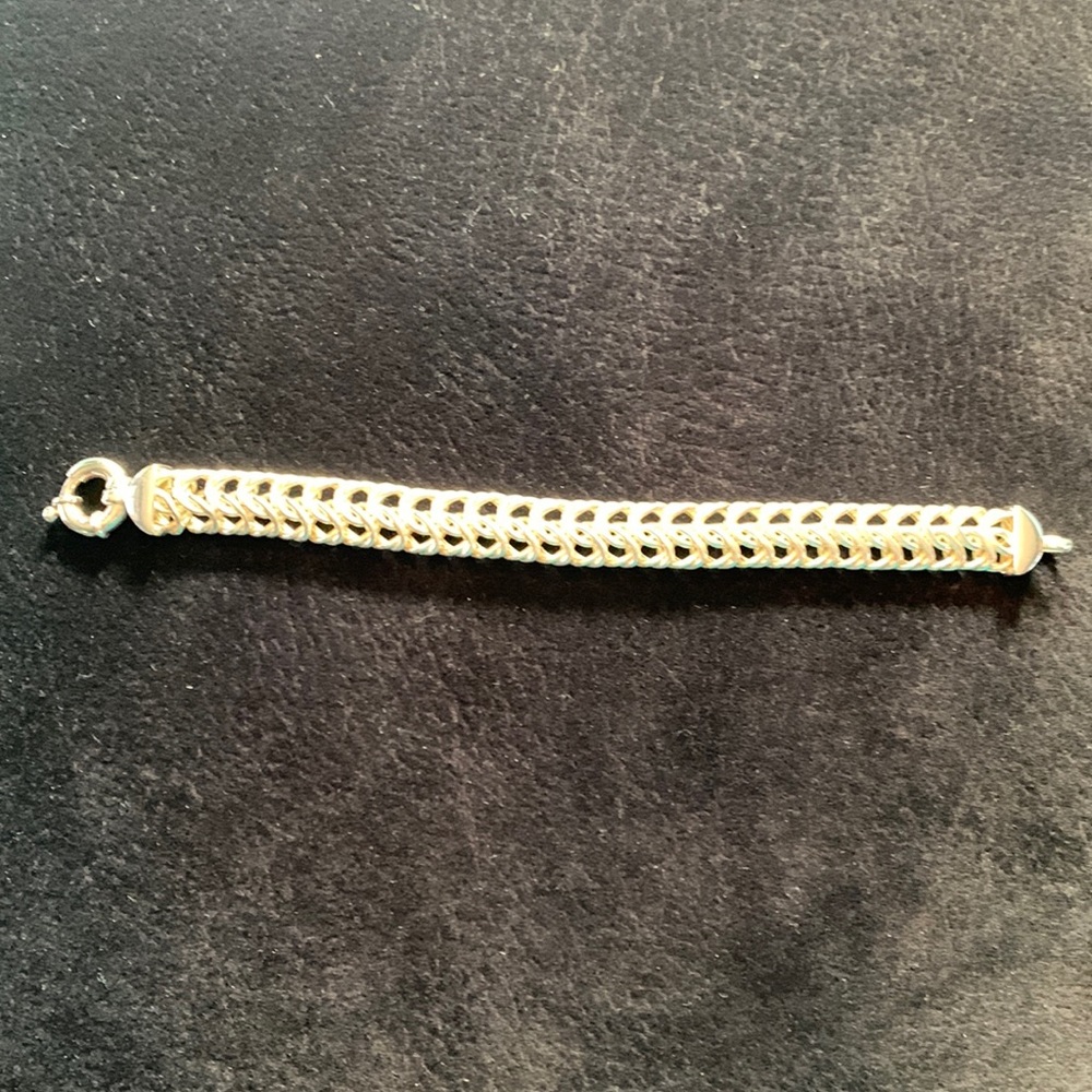 Sterling Silver 7 1/2” Bracelet, Woven Pattern w Large Clasp, Stamped .925.